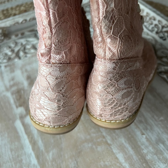 Trish Scully Pink Lace Boot Sz 4 Big Girl - Picture 6 of 13